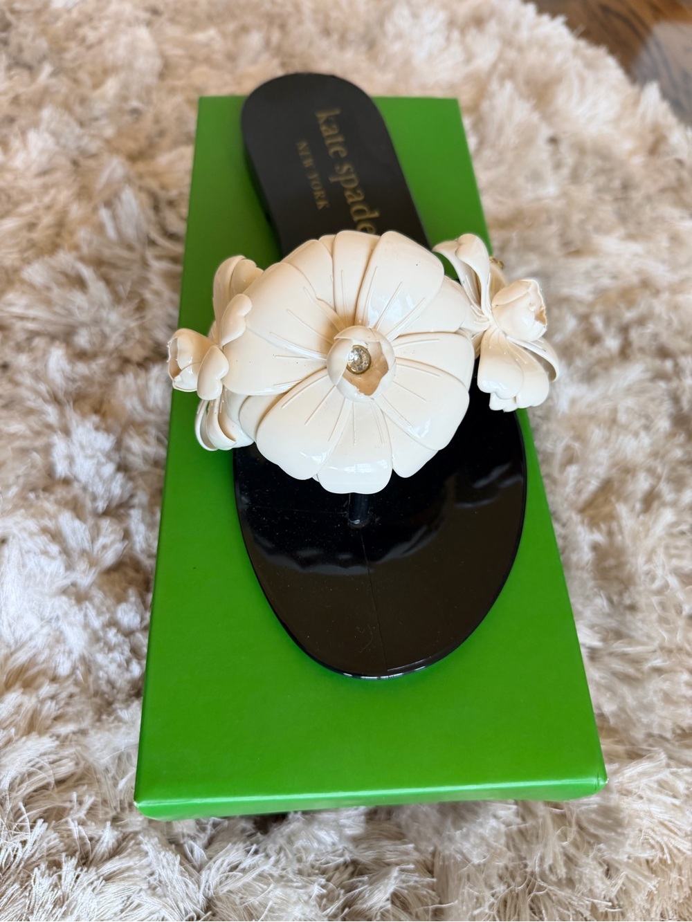 kate spade jelly slide with ivory floral appliqué - so cute!!  NIB
